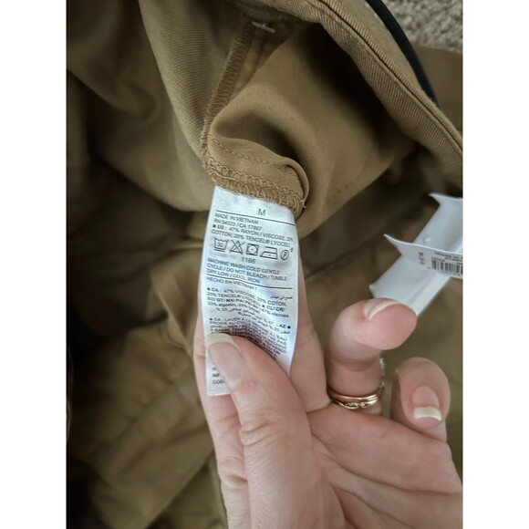 Old Navy Taylor High Waisted Pleated Shorts Size Medium New And Black Thin Belt - Picture 7 of 7